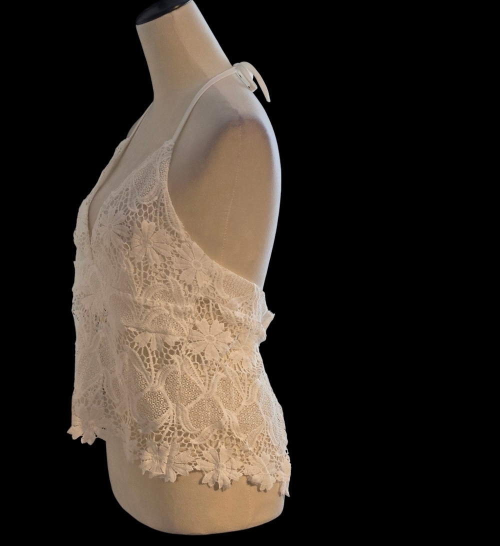 White Crocheted Floral Lace Halter Top Women’s XL Boho Festival Summer Backless - Picture 4 of 16